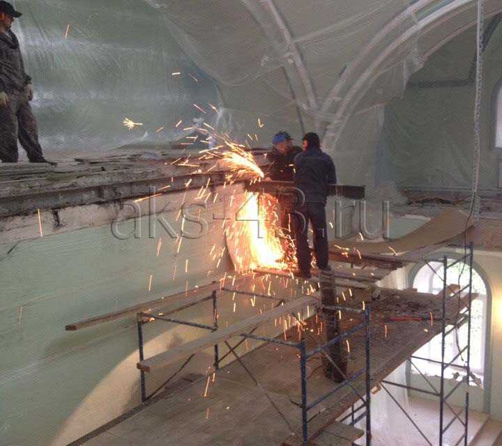 Демонтаж балкона и лестницы. Слободской